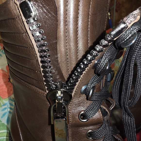 Christian Louboutin Women's Brown Leather Boots Size 42 11 - Picture 7 of 16